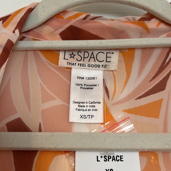 L*SPACE Catalina Top - Picture 2 of 6